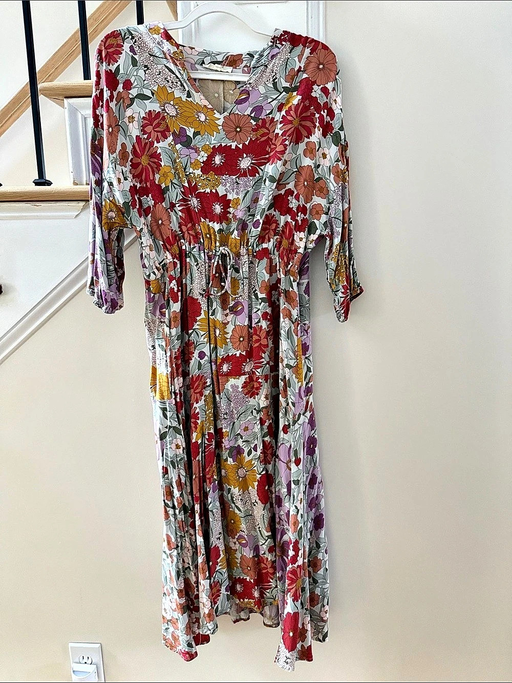 Entro Floral Midi Dress in Multicolor Size Medium